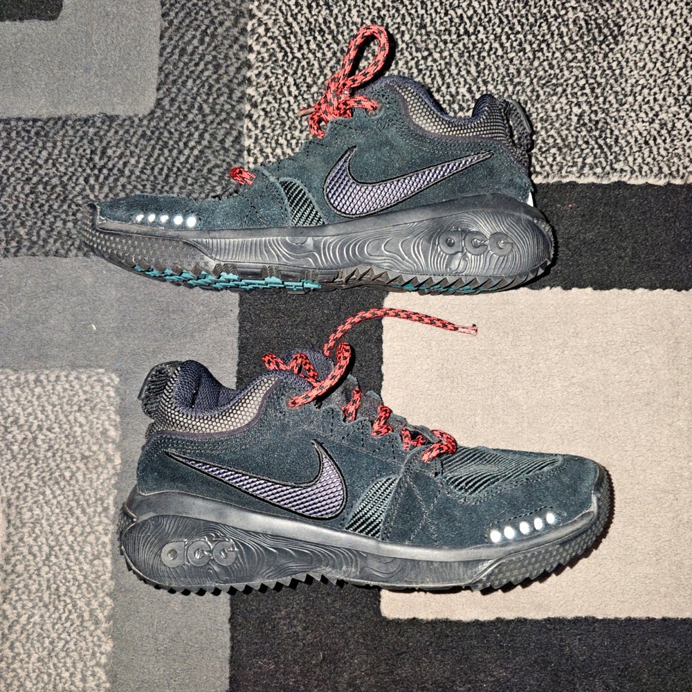 Nike ACG Dog Mountain Kids‎ Size 5 Black Red AQ0916-003 Good Trail Sneakers